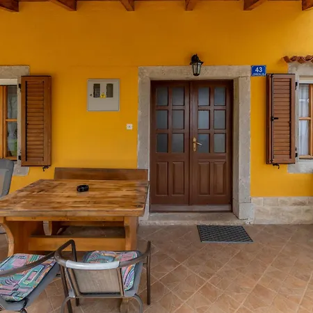 House Bruno Lejlighed *