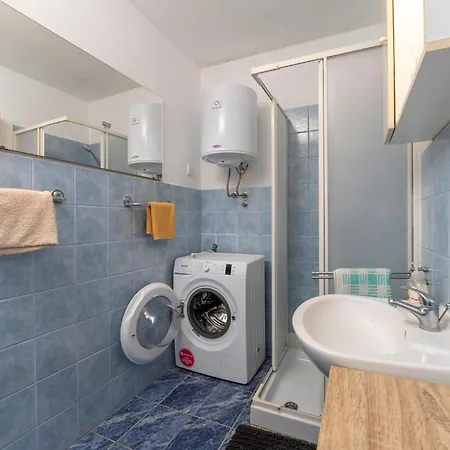 House Bruno Apartman *