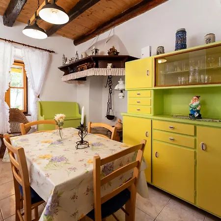Apartment House Bruno Drenje (Istria)