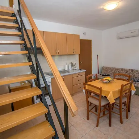 Apartment House Bruno Drenje (Istria)